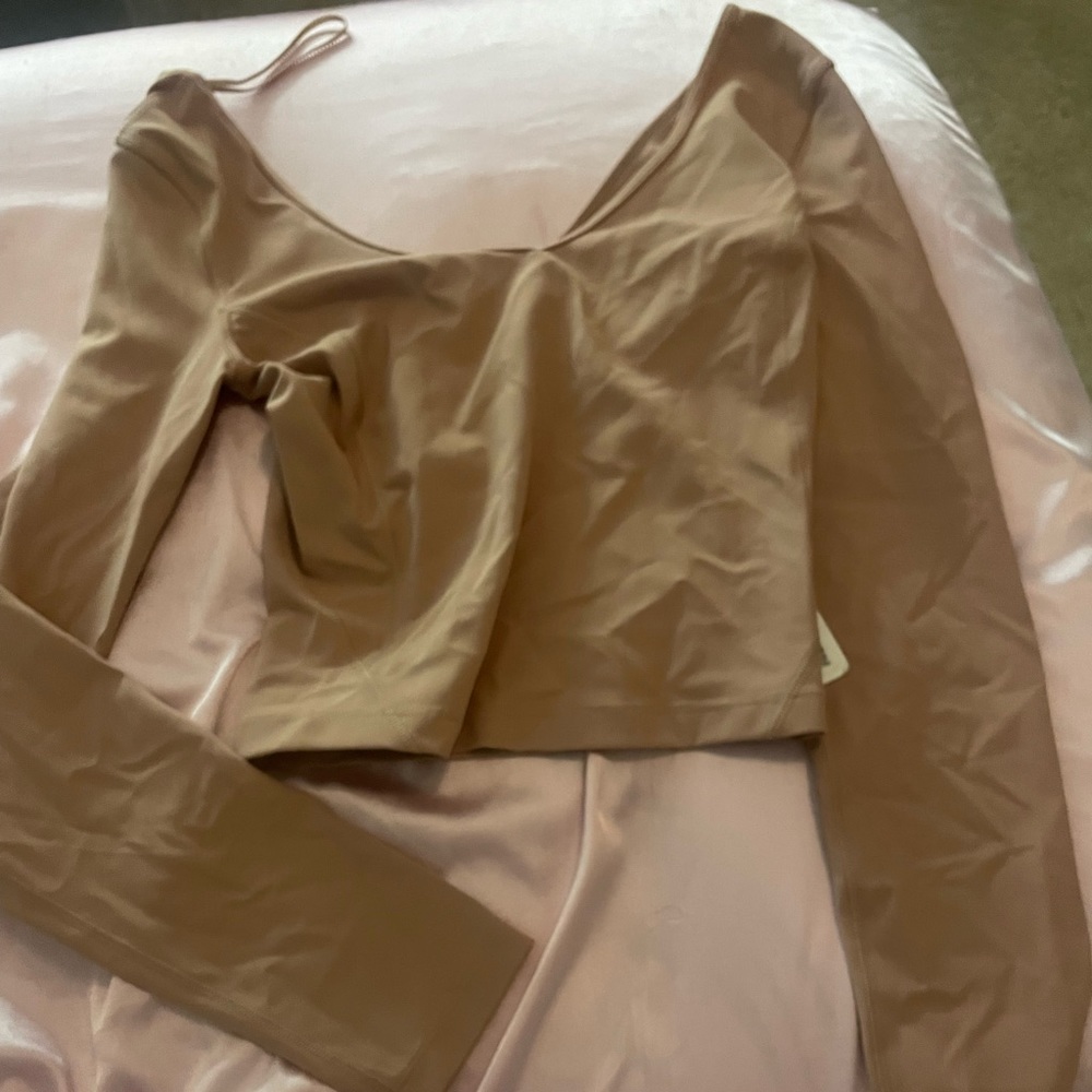 lululemon align long sleeve top w tags!!